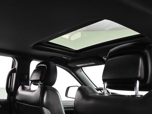 Used 2019 Jeep Grand Cherokee Limited image 17