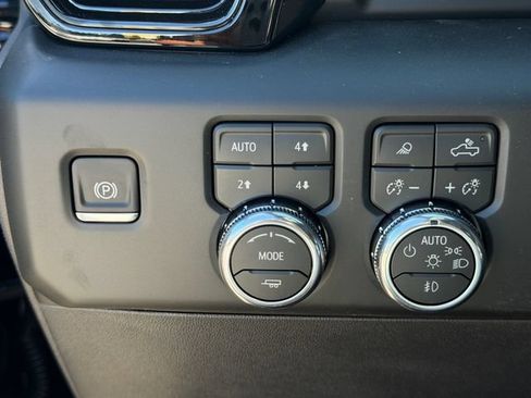 New 2026 GMC Sierra 1500 AT4 w/ AT4 Premium Package AWD/4WD image 23