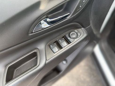 Used 2023 Chevrolet Equinox LT image 15