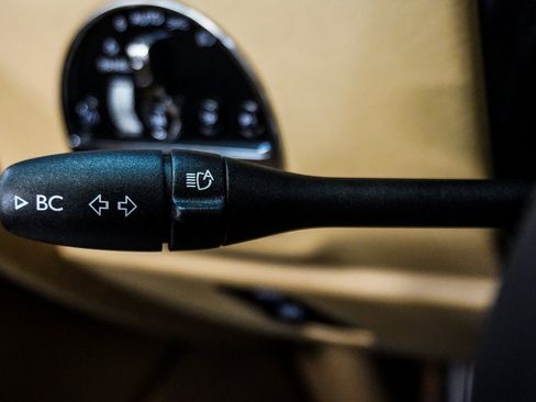 Used 2020 Rolls-Royce Cullinan image 28