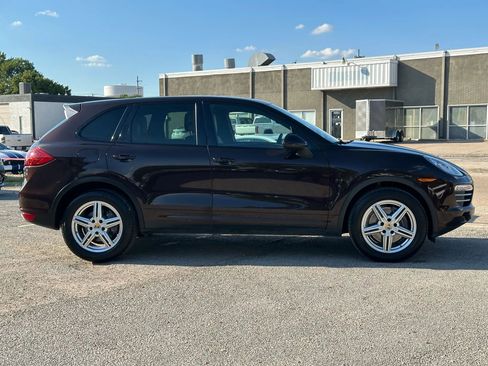 Used 2014 Porsche Cayenne Platinum Edition image 8
