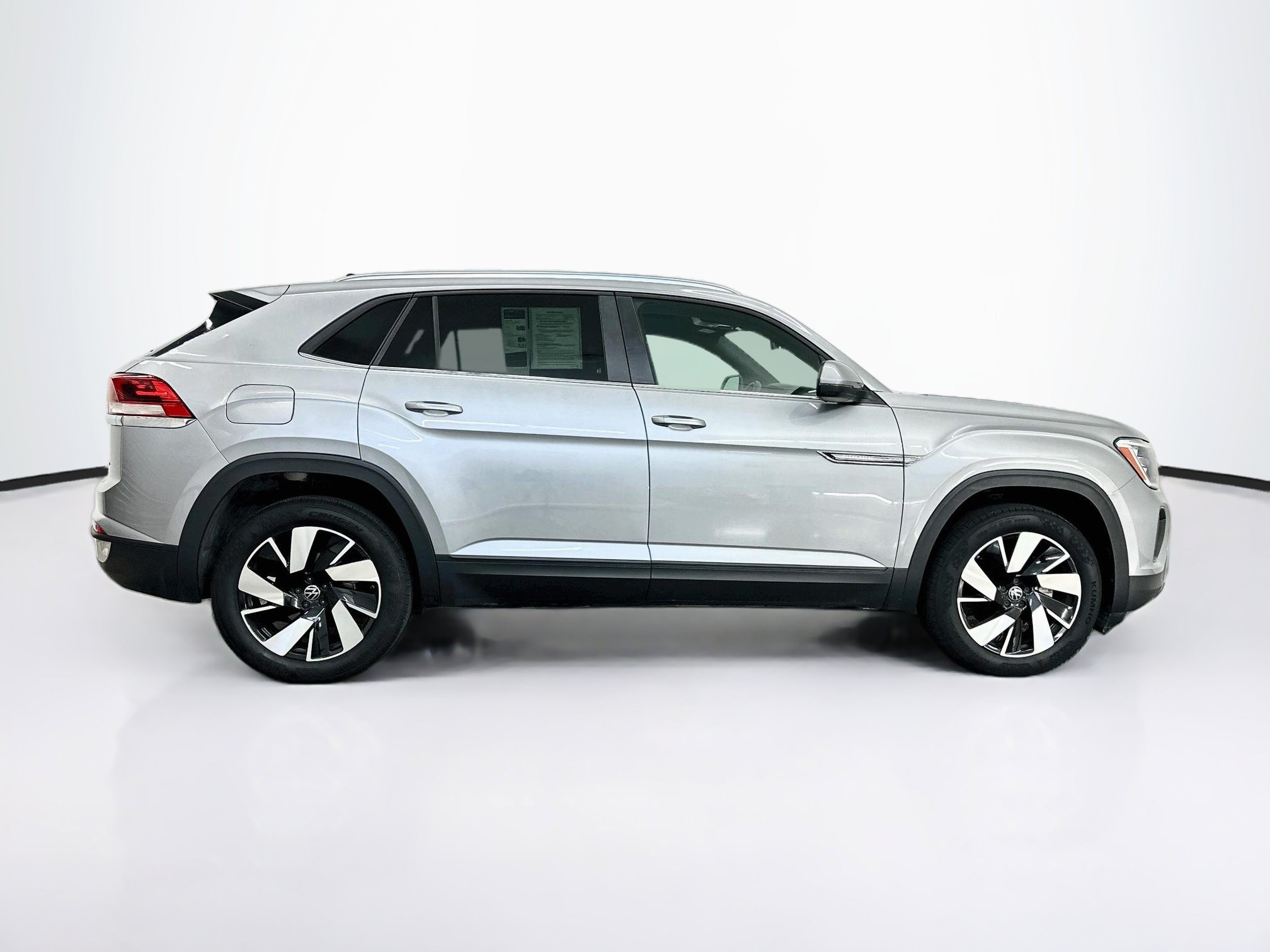 Used 2025 Volkswagen Atlas Cross Sport SE AWD/4WD image 10