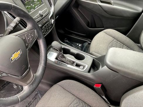 Used 2024 Chevrolet Equinox LT FWD image 17