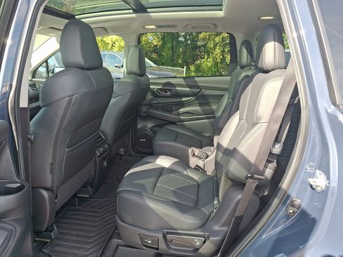 Used 2025 Subaru Ascent Bronze Edition image 10