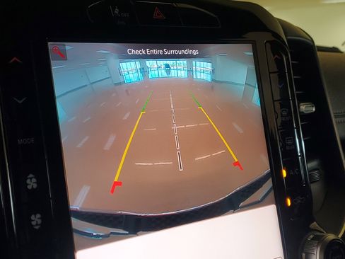 Used 2025 RAM 1500 Laramie image 27