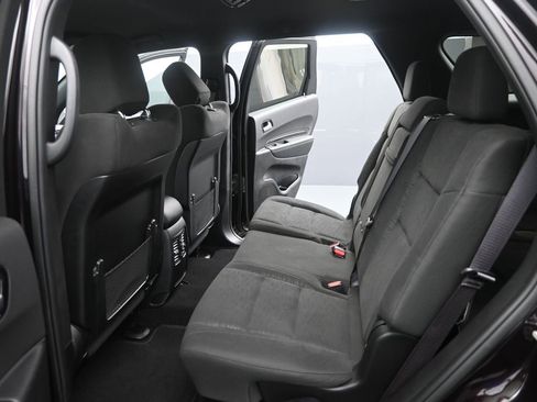 Used 2024 Dodge Durango SXT AWD/4WD image 13