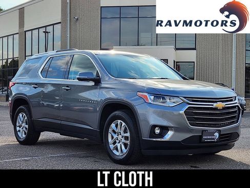 Used 2018 Chevrolet Traverse LT FWD image 1