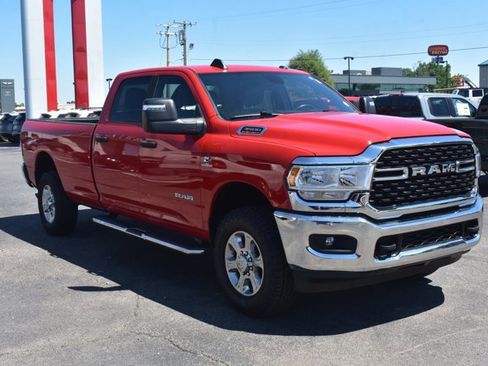 Used 2024 RAM 3500 Big Horn AWD/4WD image 3