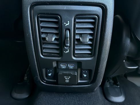 Used 2024 Dodge Durango GT AWD/4WD image 30