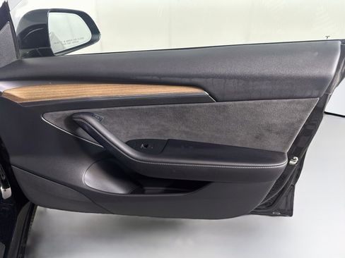 Used 2023 Tesla Model 3 Standard Range RWD image 33