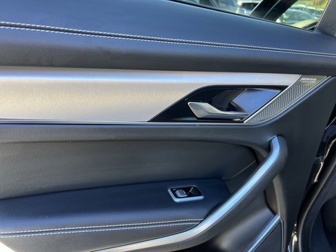 Certified 2022 Jaguar F-PACE R-Dynamic S image 30