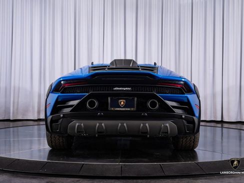 Used 2024 Lamborghini Huracan Sterrato image 19