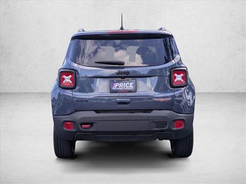 Used 2023 Jeep Renegade Trailhawk image 7