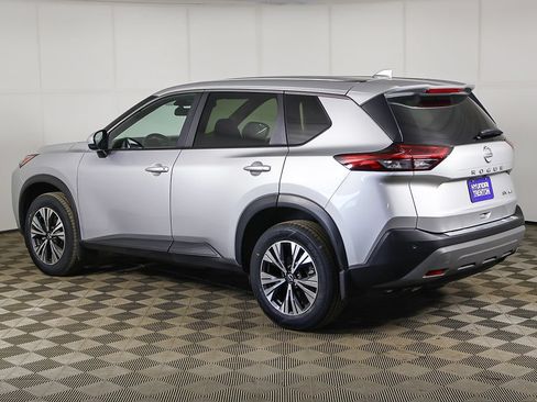 Used 2023 Nissan Rogue SV AWD/4WD image 7