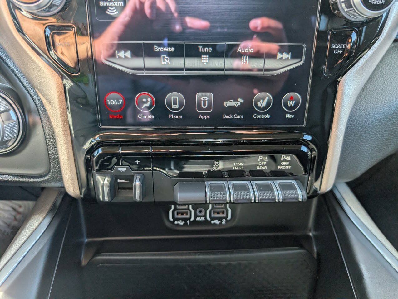 Used 2020 RAM 1500 Laramie AWD/4WD image 24