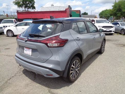 Used 2024 Nissan Kicks SV FWD image 17