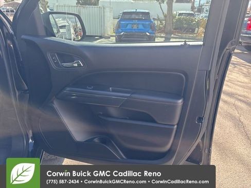 Used 2016 GMC Canyon SLE w/ All Terrain Package image 32