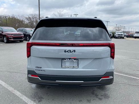 New 2026 Kia Carnival SX image 6