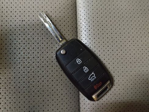 Used 2020 Kia Sportage S AWD/4WD image 32