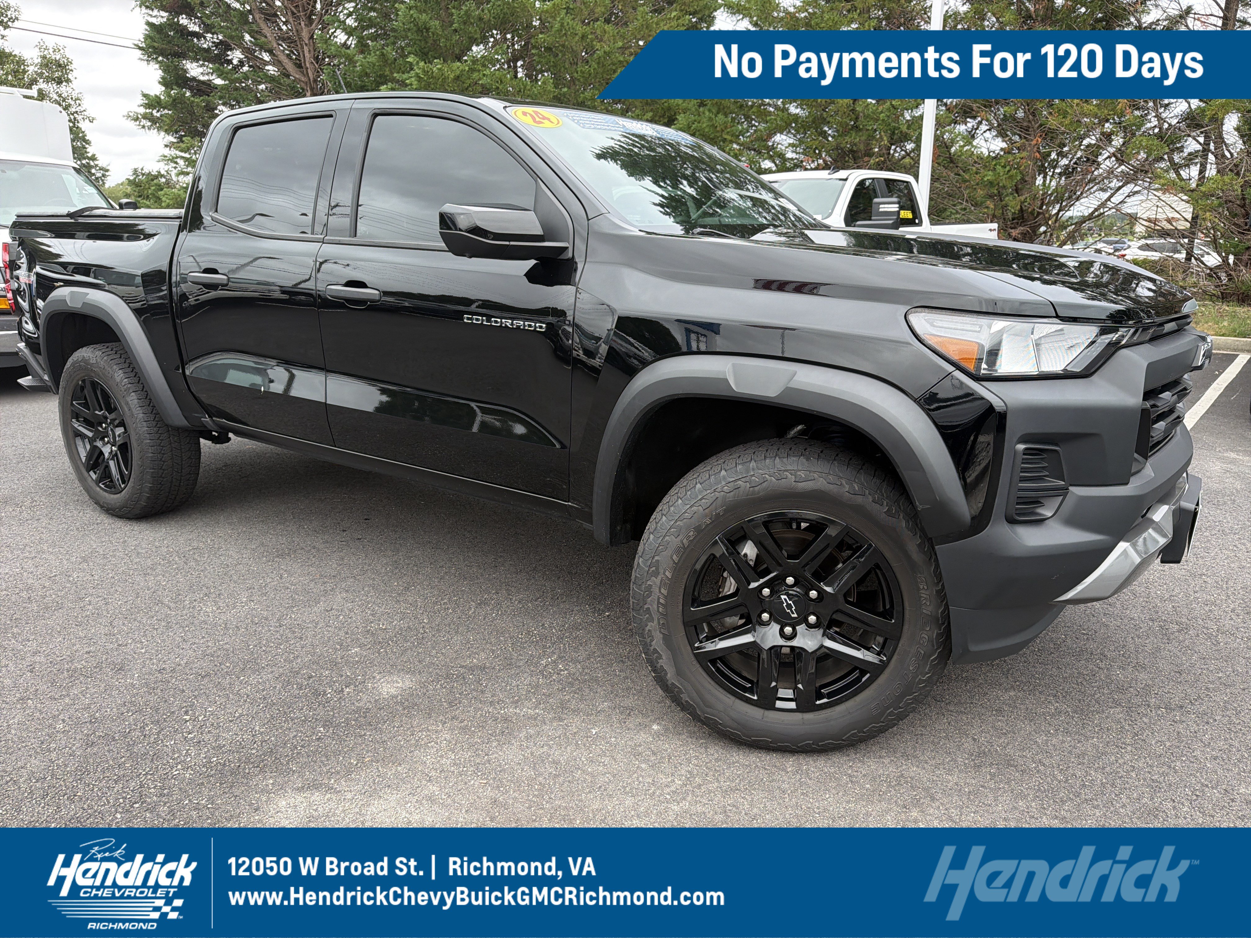 Used 2024 Chevrolet Colorado Trail Boss w/ Technology Package AWD/4WD image 1