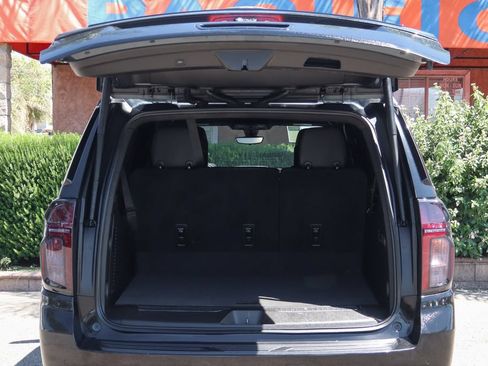 Used 2021 Chevrolet Suburban High Country AWD/4WD image 8