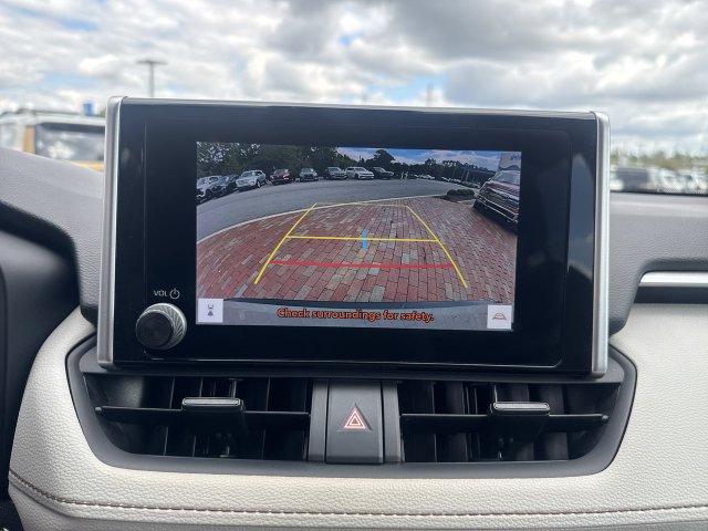 Used 2023 Toyota RAV4 XLE w/ Convenience Package FWD image 19