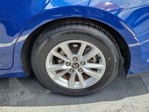 Used 2025 Toyota Camry LE w/ Convenience Package image 29