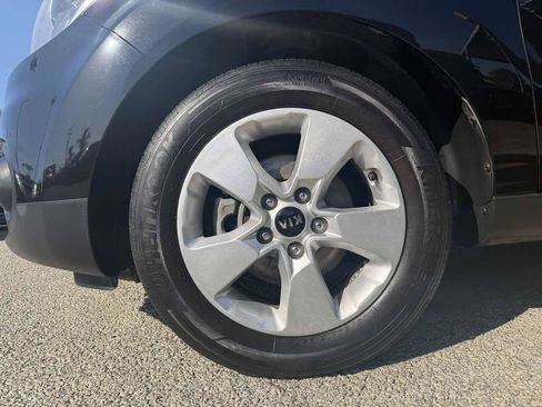 Used 2019 Kia Soul FWD image 4