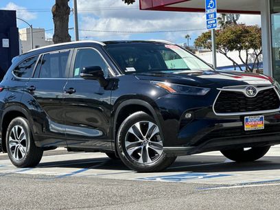 Used 2023 Toyota Highlander XLE