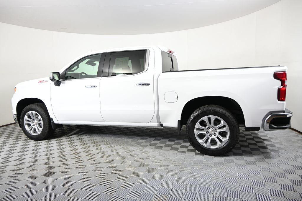 Used 2025 Chevrolet Silverado 1500 LTZ w/ LTZ Premium Package AWD/4WD image 3