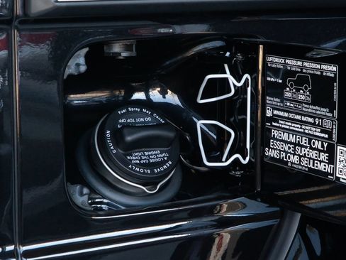 Used 2017 Mercedes-Benz G 550 Squared image 37