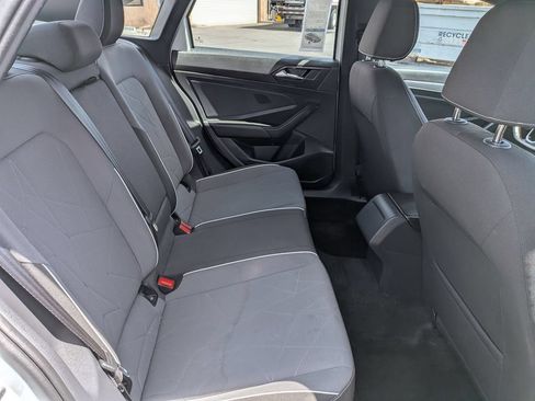 Used 2025 Volkswagen Jetta Sport FWD image 29