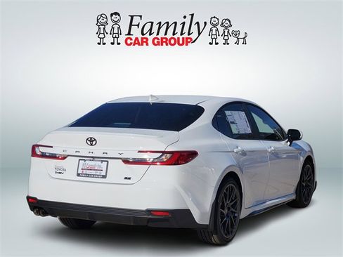 New 2026 Toyota Camry SE image 4