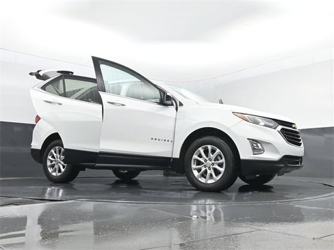 Used 2020 Chevrolet Equinox LT image 30