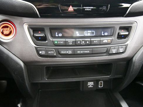 Certified 2021 Honda Ridgeline Sport image 25