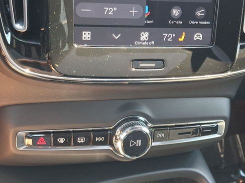 Certified 2023 Volvo C40 P8 Recharge Ultimate AWD/4WD image 15