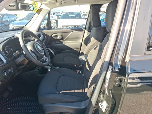 Used 2022 Jeep Renegade Latitude w/ Convenience Group image 23