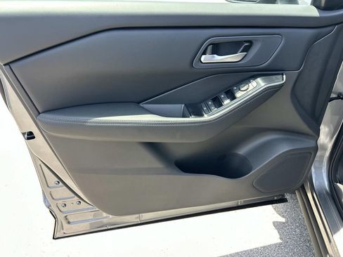 New 2026 Nissan Rogue SV FWD image 17