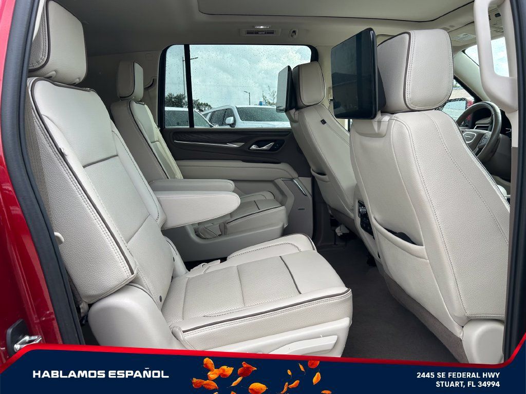 Used 2024 GMC Yukon XL Denali w/ Denali Reserve Package AWD/4WD image 18