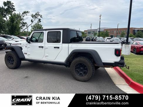 Used 2023 Jeep Gladiator Mojave AWD/4WD image 3