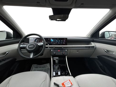 New 2026 Hyundai Tucson SE image 17