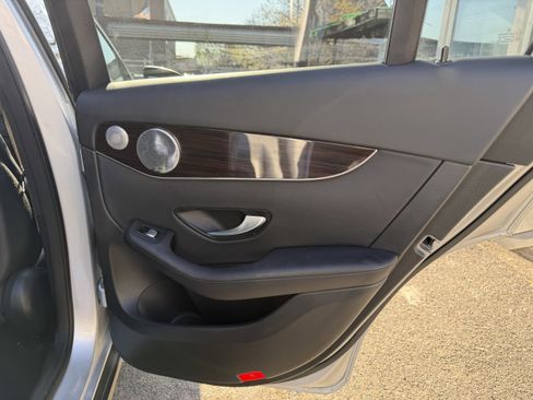 Used 2020 Mercedes-Benz GLC 300 4MATIC image 42