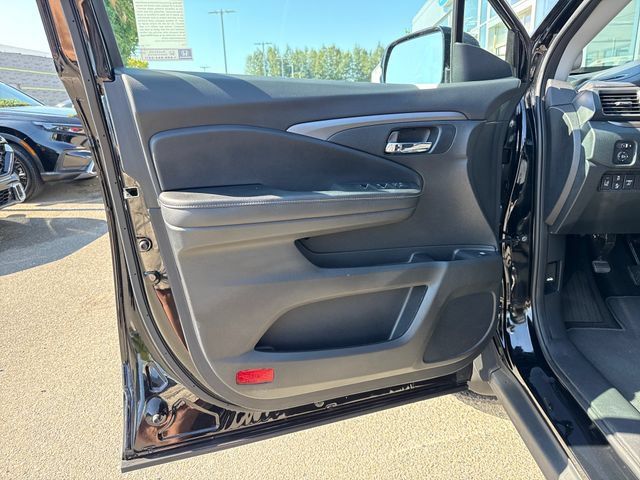 Used 2023 Honda Ridgeline Sport image 16