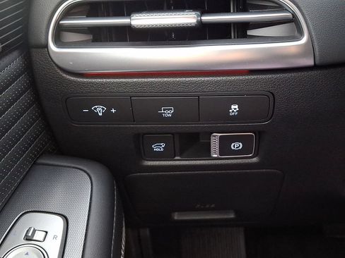 Used 2024 Hyundai Palisade Calligraphy image 25