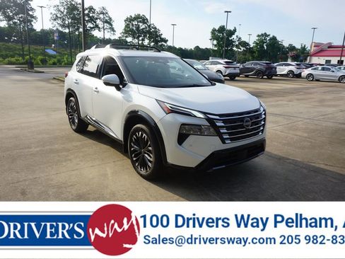 Used 2025 Nissan Rogue Platinum FWD image 1
