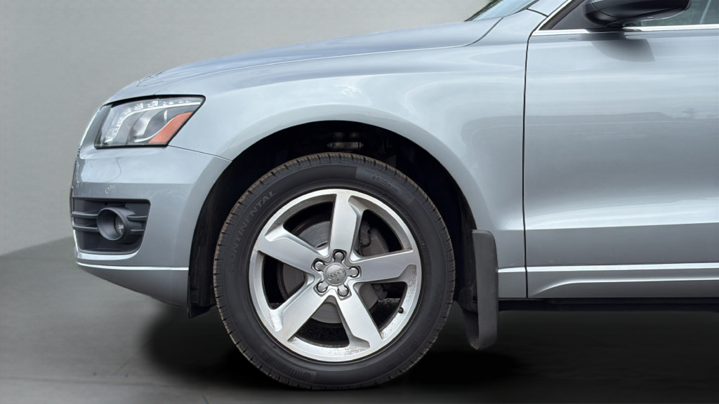 Used 2011 Audi Q5 2.0T Premium Plus AWD/4WD image 28