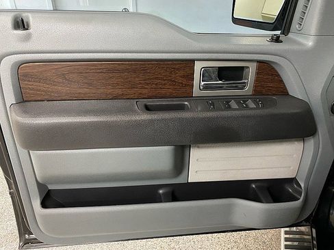 Used 2013 Ford F150 Lariat w/ Mid Equipment Group image 9