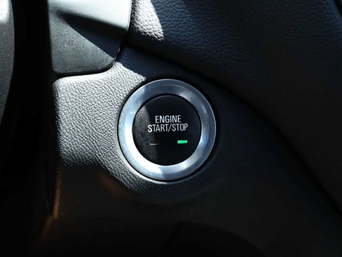 Used 2021 Chevrolet Equinox LT AWD/4WD image 25