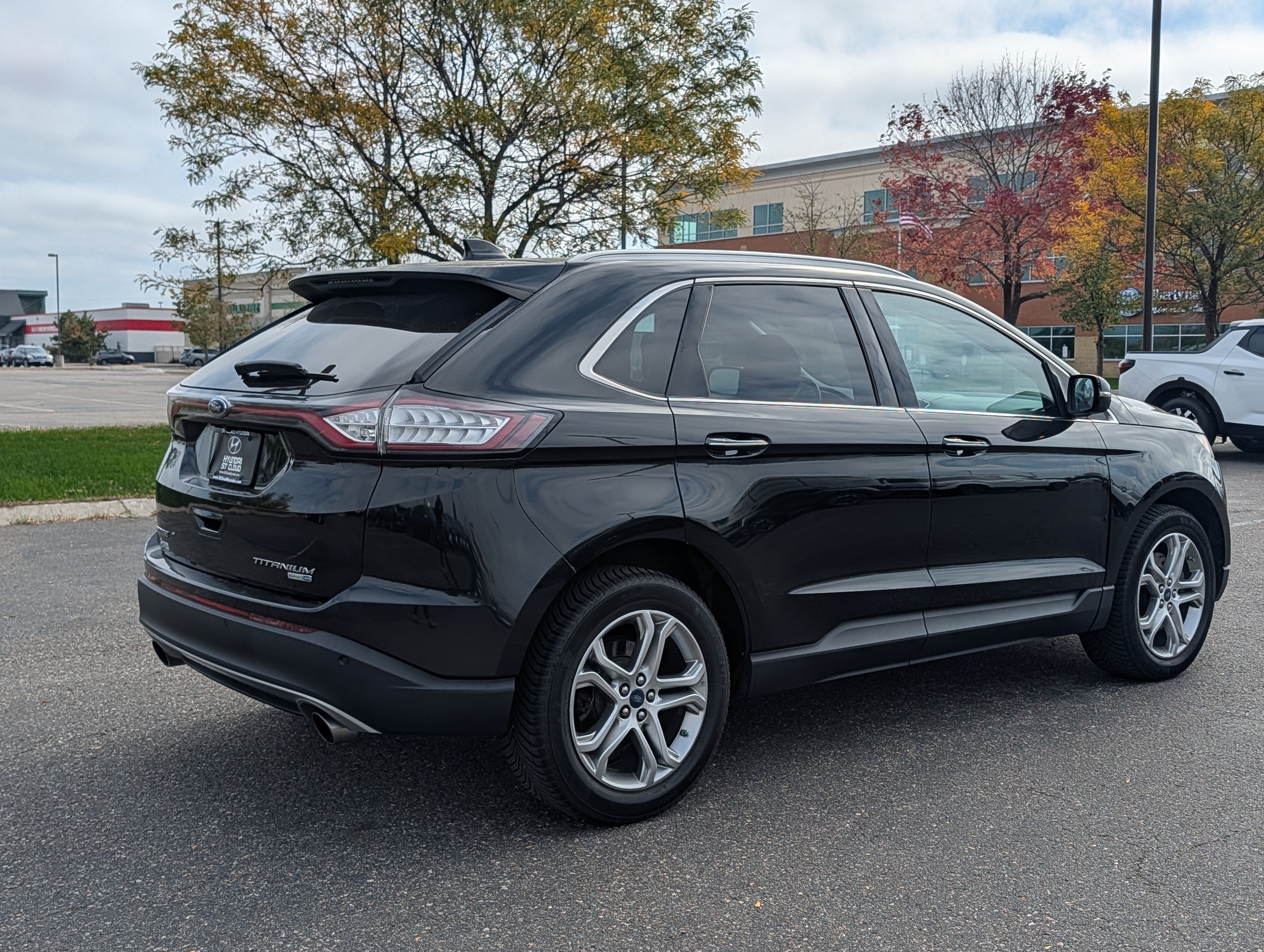 Used 2015 Ford Edge Titanium w/ Technology Package AWD/4WD image 5