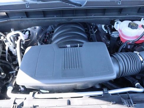 New 2026 Chevrolet Suburban Premier RWD image 21